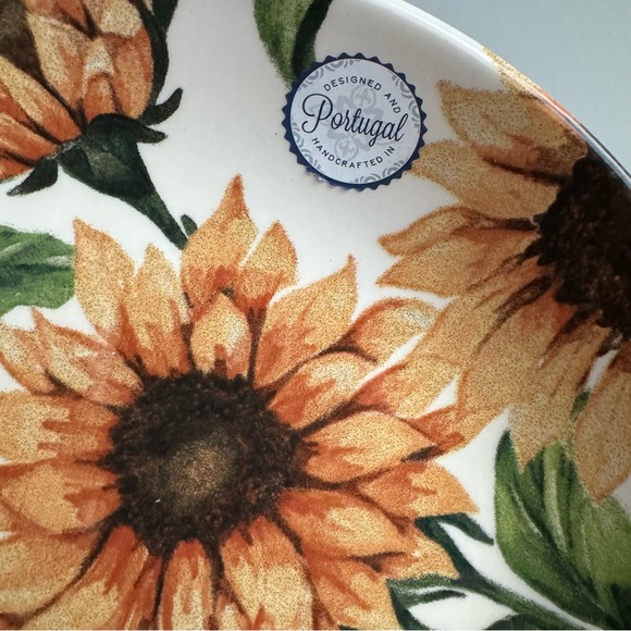 Sunflower Plates Made in Portugal set of 5 - Picture 4 of 5